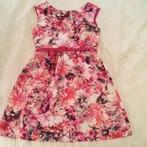 All over floral print belted sleeveless dress